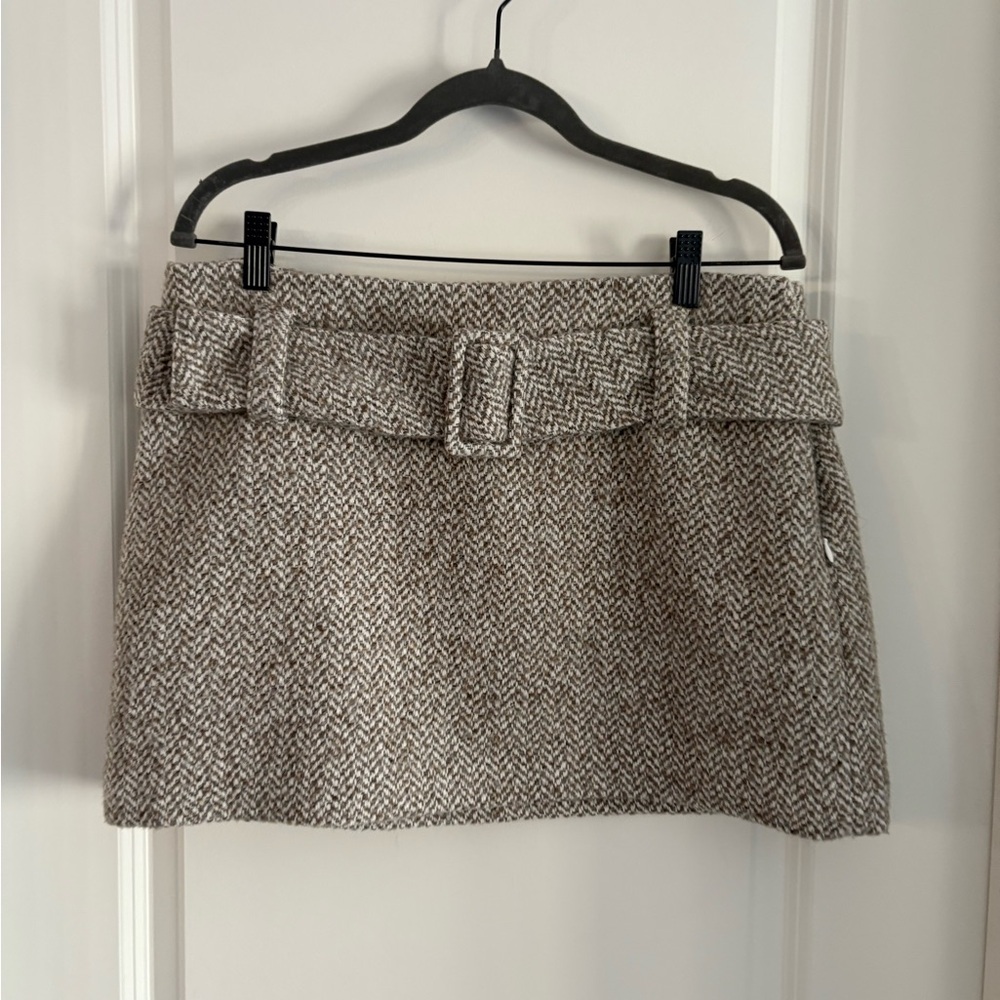Dynamite Beige Tweed Mini Skirt
